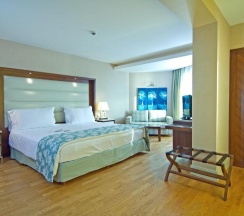 Семейный люкс в Ramada Plaza by Wyndham Antalya