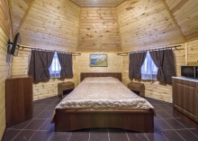 1-комнатное бунгало стандарт с 1 двуспальной кроватью в Старица