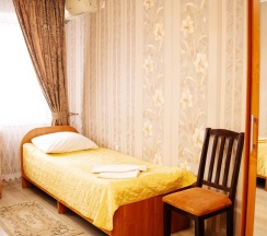 4-х местный номер  эконом с общей ванной комнатой в Алмаз