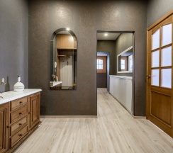 Четырёхместные апартаменты с балконом и с видом на город в Апартаменты Проспект Независимости 52