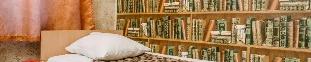 Кровать в общем номере (мужской номер) (общая ванная комната) в Звезда