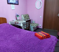 Комната стандарт с 1 двуспальной кроватью (удобства на этаже) в Лимон