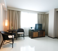 Двухместный номер Standard с видом на сад двуспальная кровать в Tara Mantra Cha Am Resort