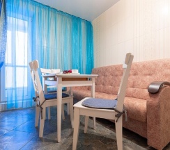 Квартира в Апартаменты на Глухарская ул. дом 27, корп.1