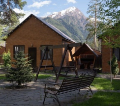 Коттедж семейный с видом на горы в Winterfell