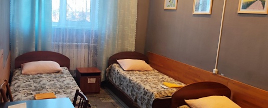 Номер эконом с 3 односпальными кроватями в Чайка