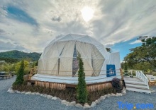 Тент с видом на сад в Oh La La Glamping Khaoyai