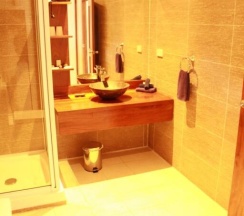 Апартаменты c 1 комнатой с балконом в The Melanesian Port Vila Hotel