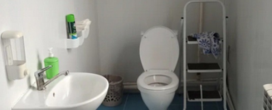 Номер эконом с 2 односпальными кроватями в У Хазара