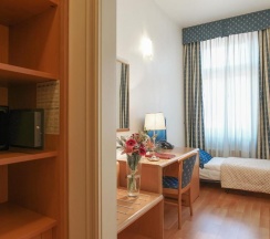 Трёхместный номер Standard в Hotel Tivoli Prague