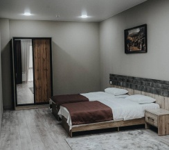 Люкс 2-х комнатный в Ахтынские бани №1