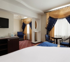 Де Люкс в Moscow Holiday
