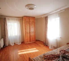 Коттедж с мангальной зоной в Песчаный берег