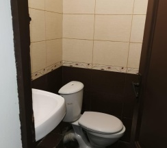 Кровать в 8-местном общем мужском номере (общие удобства) в Вежливый лось