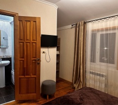 Стандарт двухместный с двуспальной кроватью в Барс