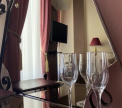 Двухместный номер Делюкс с 1 кроватью в Premiere hotel