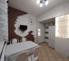 Квартира в Апартаменты на Якутск, 202 мкр, 19, "Ассоль"