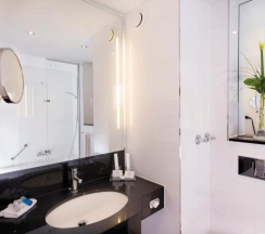 Двухместный номер Comfort двуспальная кровать в Отель Maritim München
