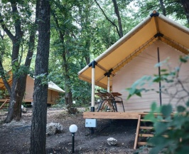 Сафари-тент в River Glamp