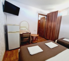 3-местный номер стандарт (мансарда) в Золотой Лев