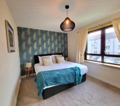 Апартаменты с 3 комнатами в 3 Bedroom Aprtmt at Sensational Stay Serviced Accommodation Aberdeen- Froghall Avenue