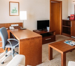 Номер люкс в HolidayHall