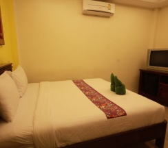 Номер Superior с балконом в Tharathip Resort