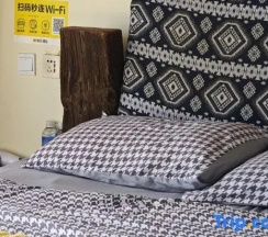 Двухместный номер Standard двуспальная кровать в Up In The Air Youth Hostel