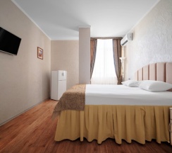 Люкс двухкомнатный 8-ми местный в Лабиринт