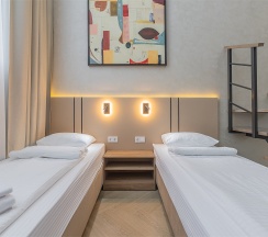 Улучшенные четырехместные апартаменты 1+1+1+1 | Superior apt QUAD 1+1+1+1 в Аура