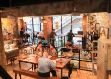 Двухместный номер Standard двуспальная кровать в Thonglor Travellers Hostel & Cafe