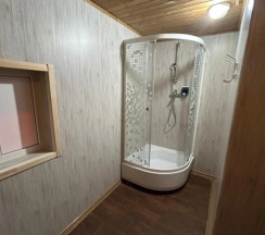 Шестиместный коттедж с видом на горы в 45 причал