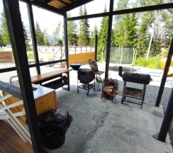 Коттедж с красивым видом из окна в Белка