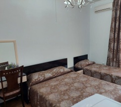 3-х местный Стандарт с видом на сад в Лакшми