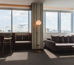 Номер категории «Люкс» с большой кроватью (King size) в Hilton Garden Inn Volgograd