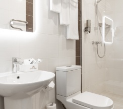 Стандарт с видом на Волгу в Ambar House