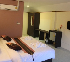 Трёхместный номер Standard в Samui Green Hotel