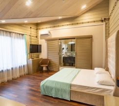 Коттедж с балконом в Литфонд