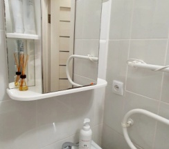 Двухместные апартаменты c 1 комнатой с балконом и с красивым видом из окна (двуспальная кровать) в Добрый дом