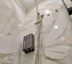 Улучшенный номер с кроватью размера «king-size» в Питер