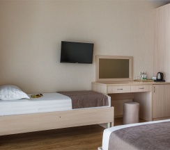 Стандартный трехместный номер в Del Mar Inn
