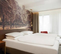 Двухместный номер Comfort двуспальная кровать в Hyperion Hotel Berlin
