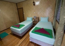 Двухместный номер Standard с видом на сад 2 отдельные кровати в VN Guesthouse Kanchanaburi