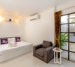Семейный номер Standard с балконом в Club Bamboo Boutique Patong Beach Resort