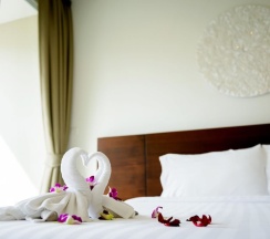 Двухместный номер Deluxe Pool View двуспальная кровать в L'esprit de Naiyang Beach Resort