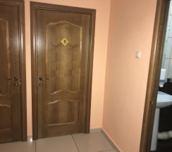 Семейный номер с общей ванной комнатой в Добрый кот