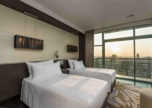 Люкс Premier с 2 комнатами в Chatrium Hotel Riverside Bangkok