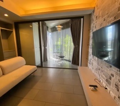 Номер Deluxe с балконом в BoonRumpa Condotel