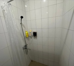 Трехместный номер с двуспальной и односпальной кроватью в Задонский
