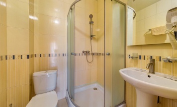 4-местный 2-комнатный номер люкс с балконом в Престиж